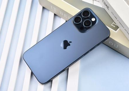 沂南苹果维修点分享iPhone 15 Pro Max屏幕更换全新实操风险 